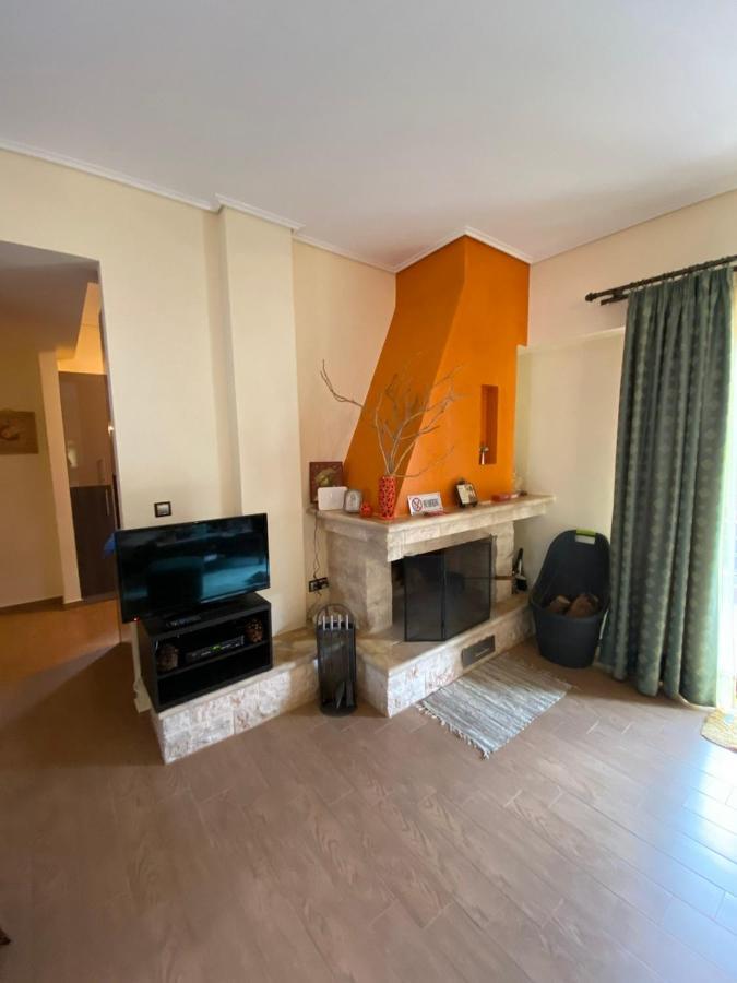 Villa Ria Kalawrita Zewnętrze zdjęcie